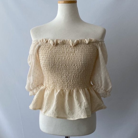 White Chiffon Dobby Mesh Short Sleeves Smocked Blouse - Picture 7 of 9